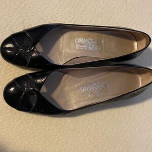 Salvatore ferragamo black flats size 6 used but in really good condition